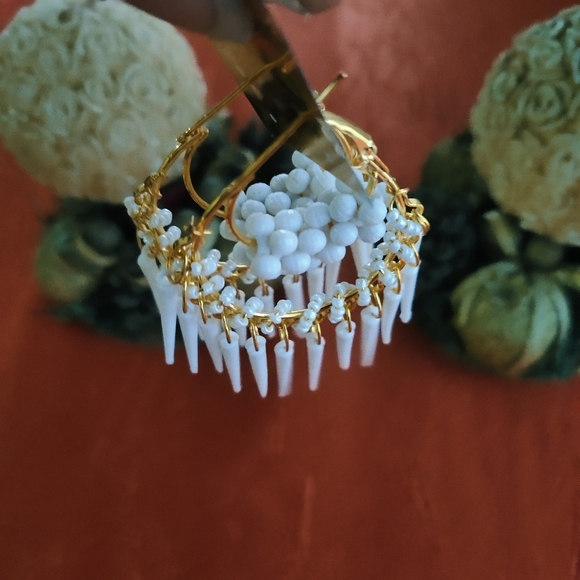 Fancy earings each for 300rs - Picture 4 of 6